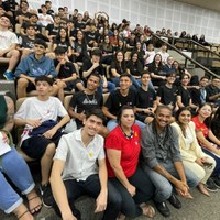 Estudantes na galeria do Plenário