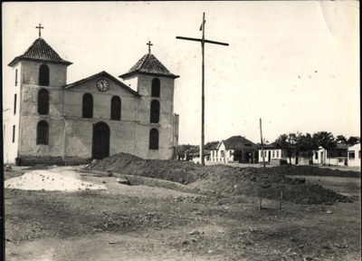 IGREJA MATRIZ CAMPINAS - Década de 40 (Arquivo cedido pela Prefeitura de Goiânia).jpg