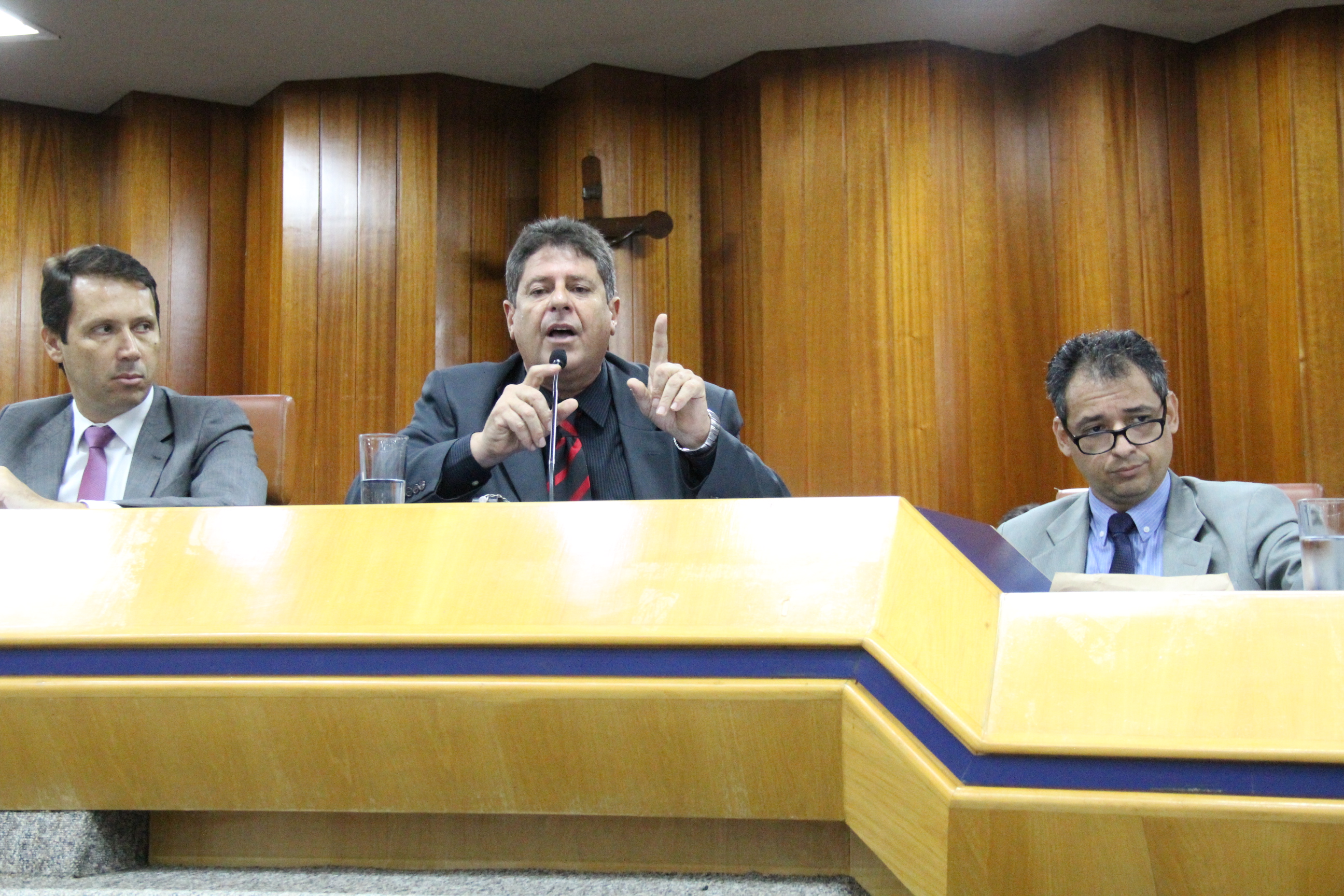 “Quem paga a conta é o usuário”, diz presidente da CMTC