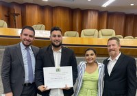 Sabrina Garcez homenageia alunos premiados nas Olimpíadas de Matemática