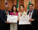 Anderson Sales - Bokão concede Medalha Iris Rezende Machado Anderson Sales - Bokão concede Medalha Iris Rezende Machado