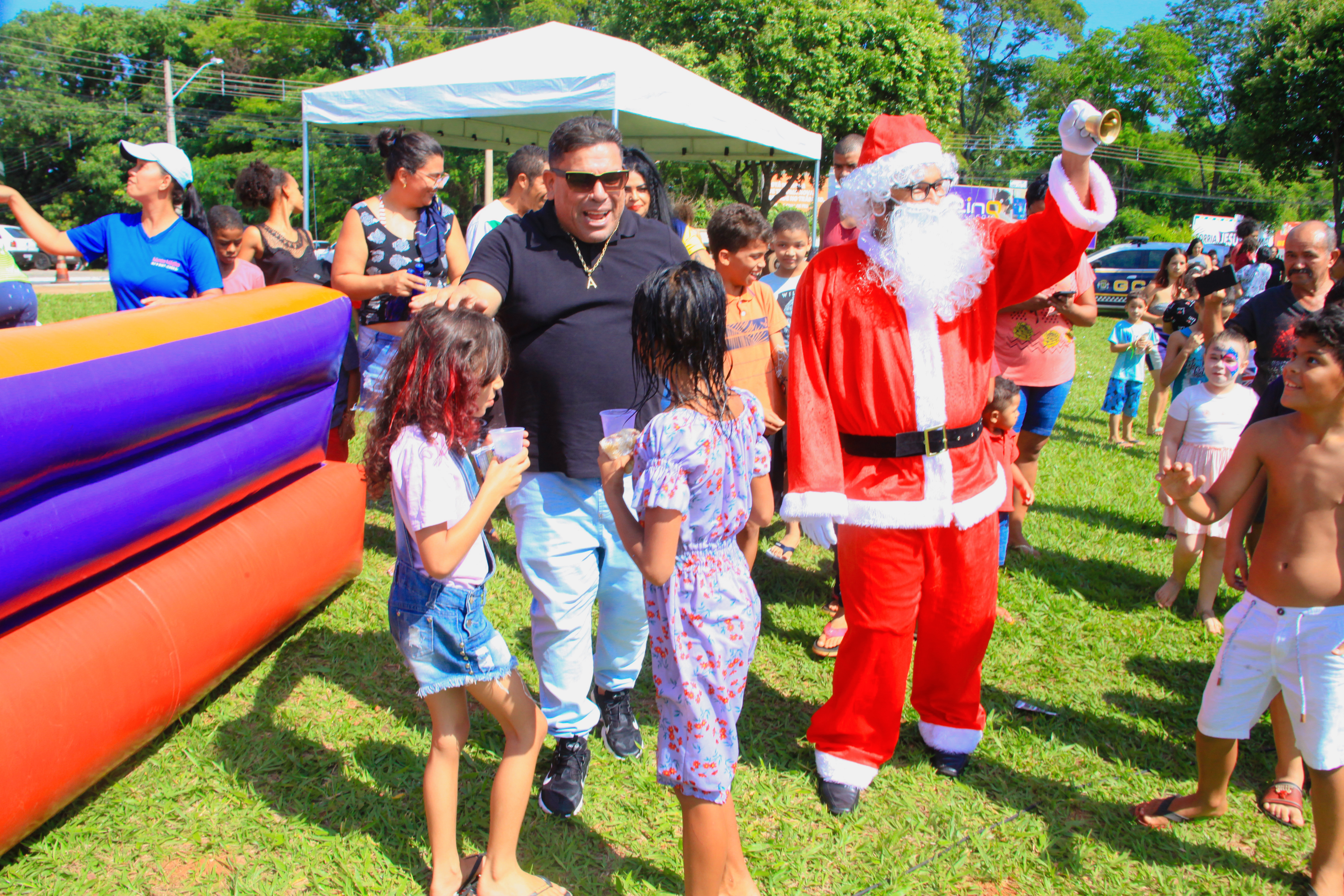 Anderson Sales realiza 5ª edição do Natal Feliz