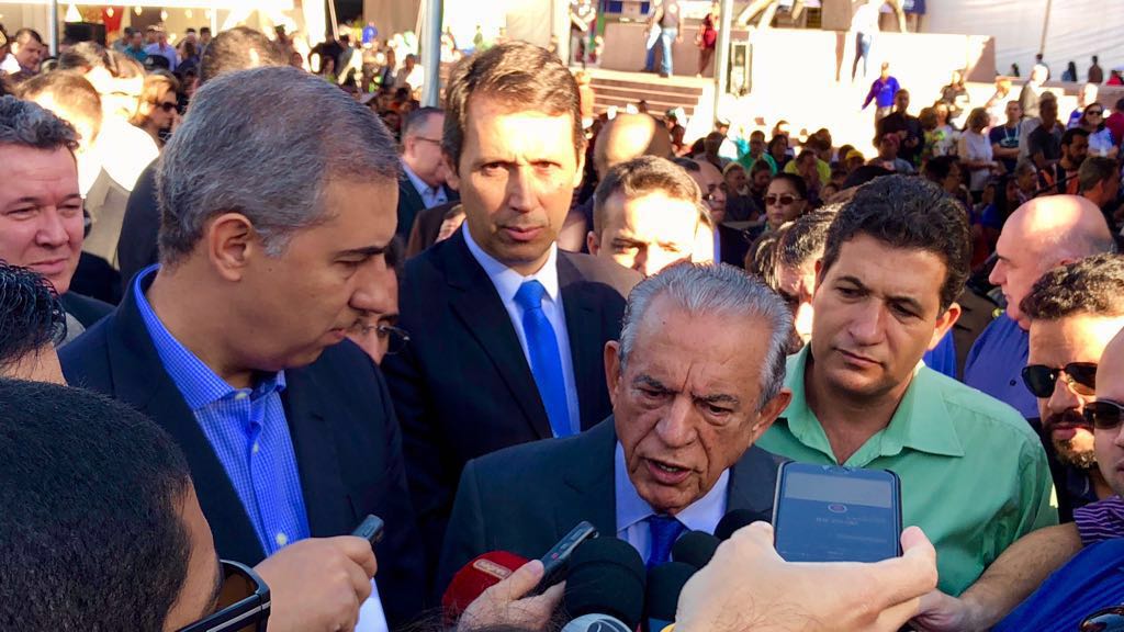 Andrey Azeredo participa da assinatura de convênio para conclusão da Avenida Leste-Oeste