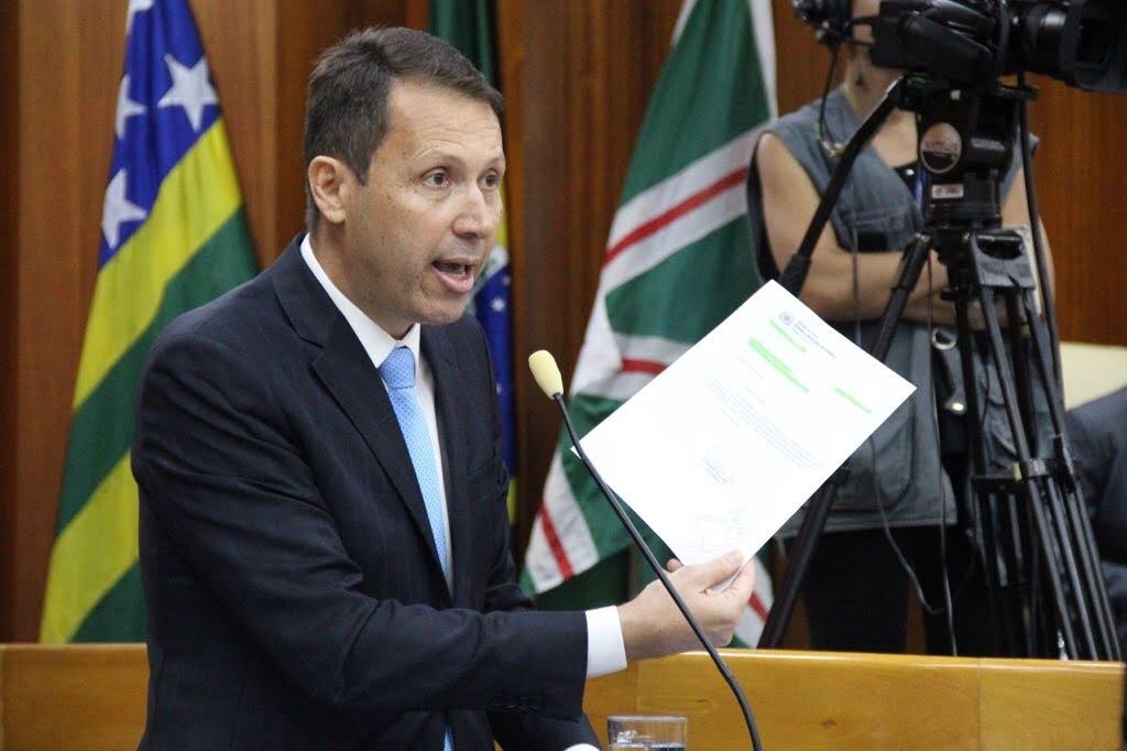 Andrey Azeredo rebate, documentalmente, acusações de vereadores sobre ação do IPTU