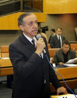 Anselmo critica Paço por suspender Projeto Luzes