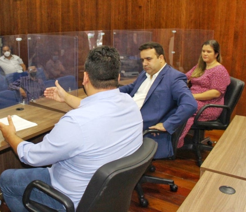 Após audiência pública com profissionais de saúde, vereador Leandro Sena defende que Câmara instale CEI do Imas