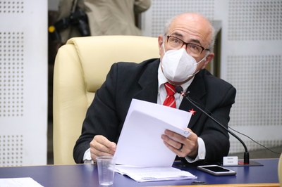 Após denúncia de Mauro Rubem, SME anula contrato superfaturado para compra de kits de robótica