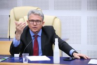 Plenário aprova programa para combate à violência contra idosos
