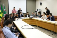 Atraso na entrega das emendas impositivas adia votação o orçamento