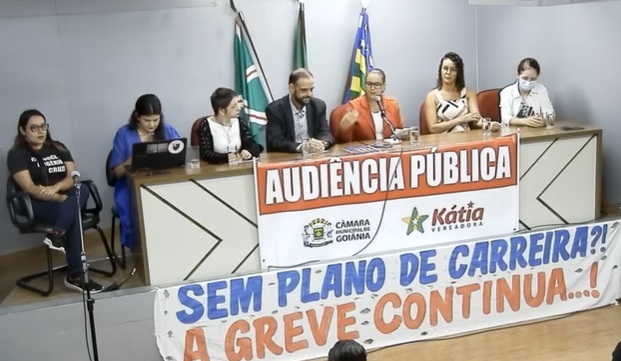 Audiência pública discute crise na educação municipal