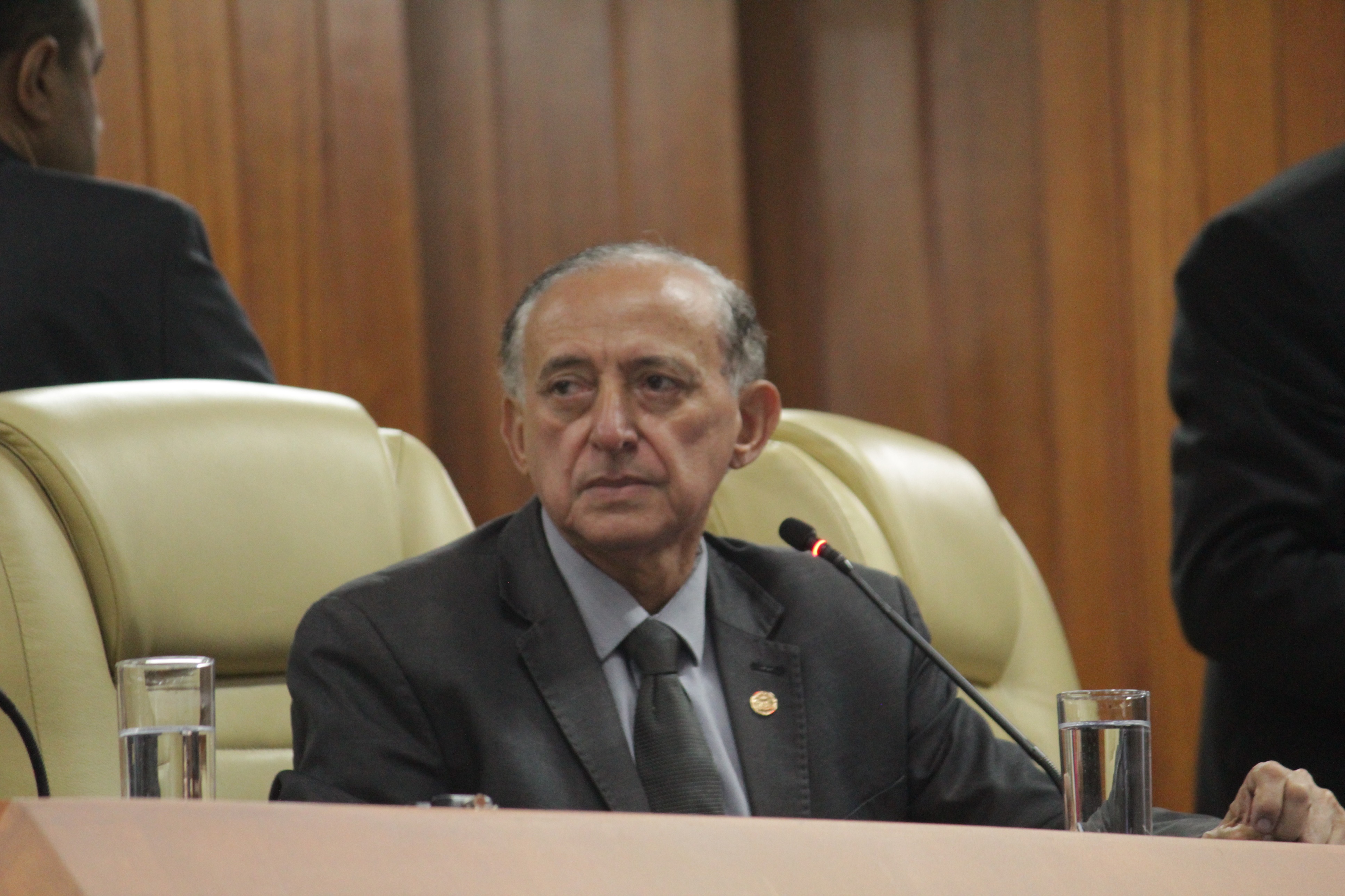 Câmara aprova garantia de assento prioritário no transporte coletivo para pacientes com câncer