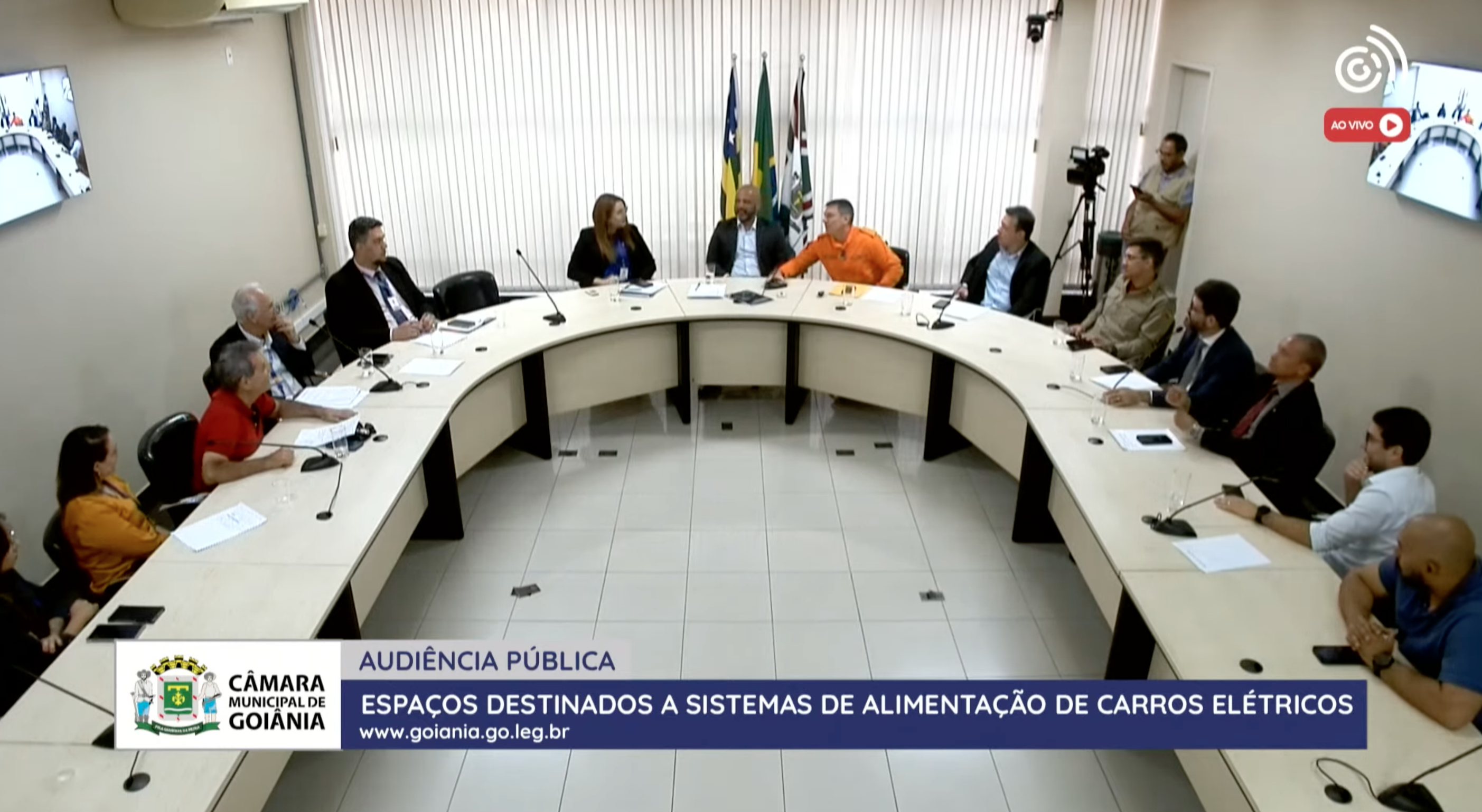 Câmara discute normas para instalação de carregadores de veículos elétricos