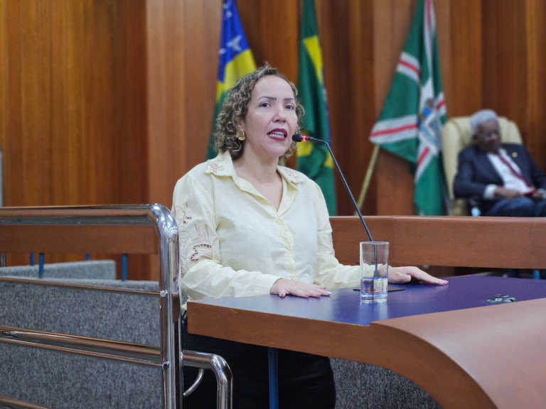 Comunidade escolar se mobiliza para preservar patrimônio público em campanha liderada por Daniela da Gilka