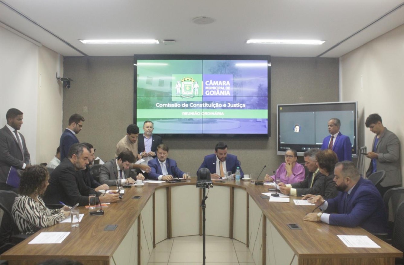 CCJ aprova emendas e diligência sobre taxa devida à Agência de Regulação de Goiânia