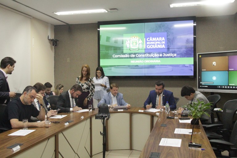 CCJ aprova projeto do Refis 2025 com descontos em multas e juros para renegociação de dívidas municipais durante a 20ª Semana Nacional de Conciliação. CCJ aprova projeto do Refis 2025 com descontos em multas e juros para renegociação de dívidas municipais durante a 20ª Semana Nacional de Conciliação.