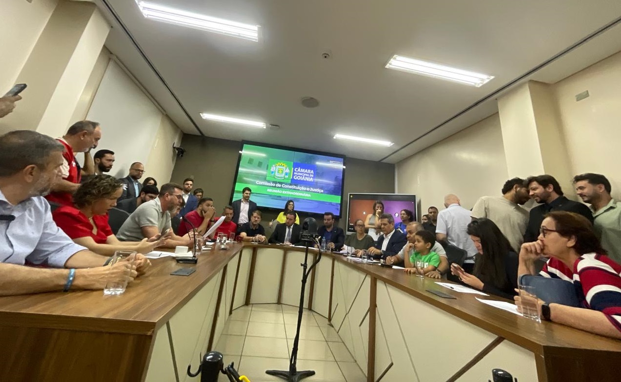 CCJ aprova reajuste da data-base dos servidores municipais