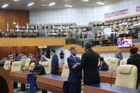 Projeto que reajusta auxílio-locomoção de servidores administrativos da Educação avança na Câmara