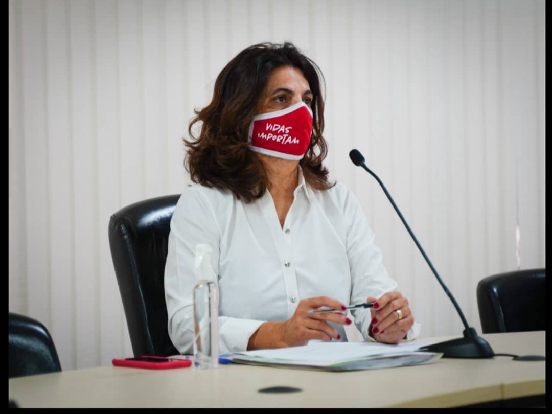 Dra. Cristina contesta secretária municipal de Saúde sobre ações de combate à Covid-19