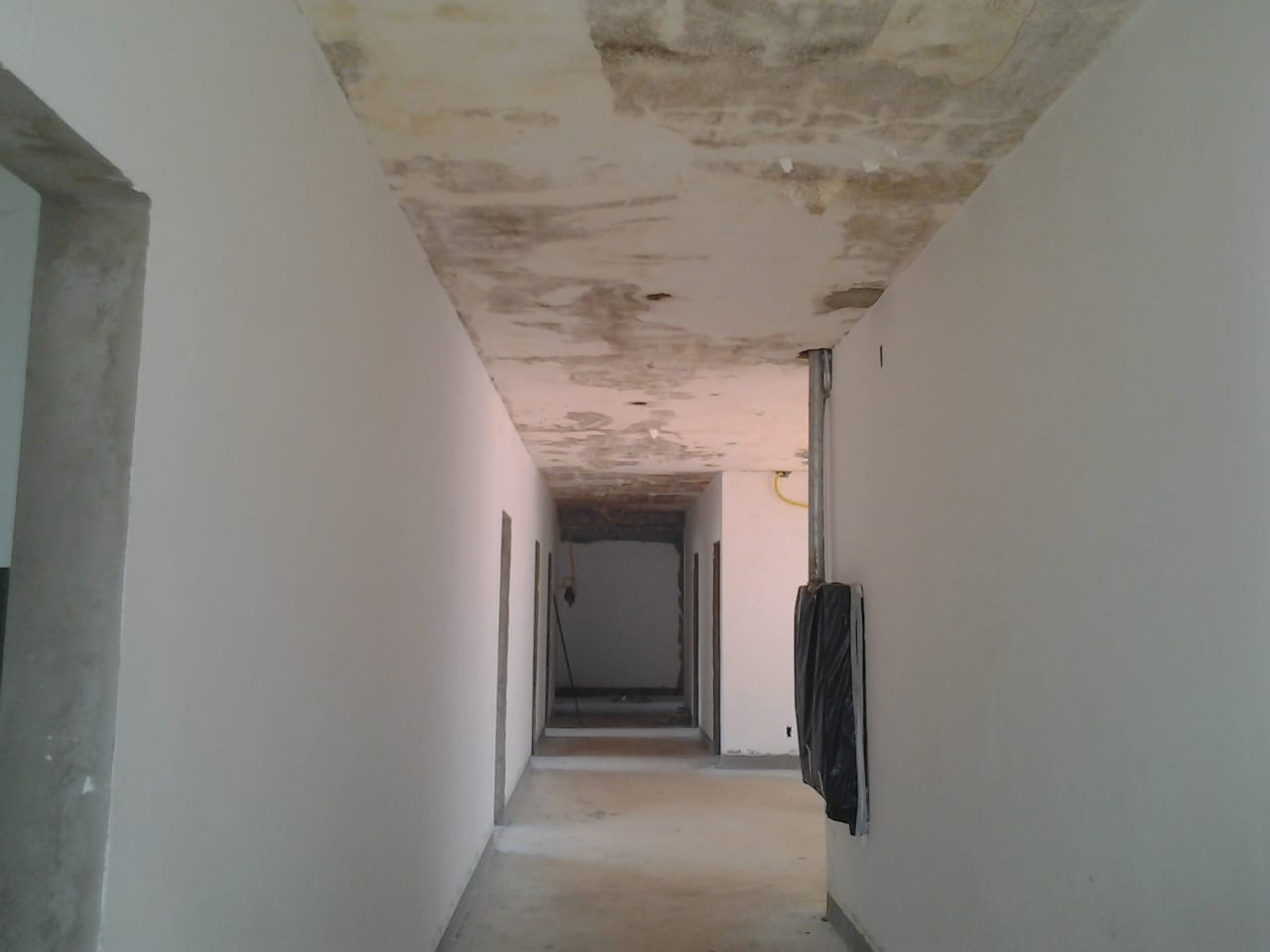 Dra. Cristina denuncia degradação da UPA do Jardim América e indignação dos moradores com a demora da obra