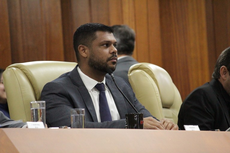 Câmara Municipal de Goiânia publica edital do concurso com assinatura do vereador Romário Policarpo