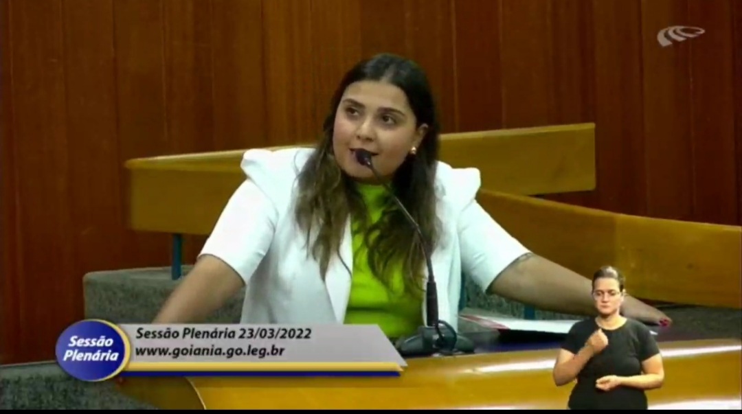 Educação Municipal: 'Piso é lei, piso é direito', afirma Sabrina Garcez