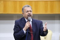 Elias Vaz sugere a Ronaldo Caiado fazer auditorias nos contratos das OSs