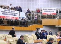 Em primeira votação, Câmara aprova reajuste de gratificações para professores municipais