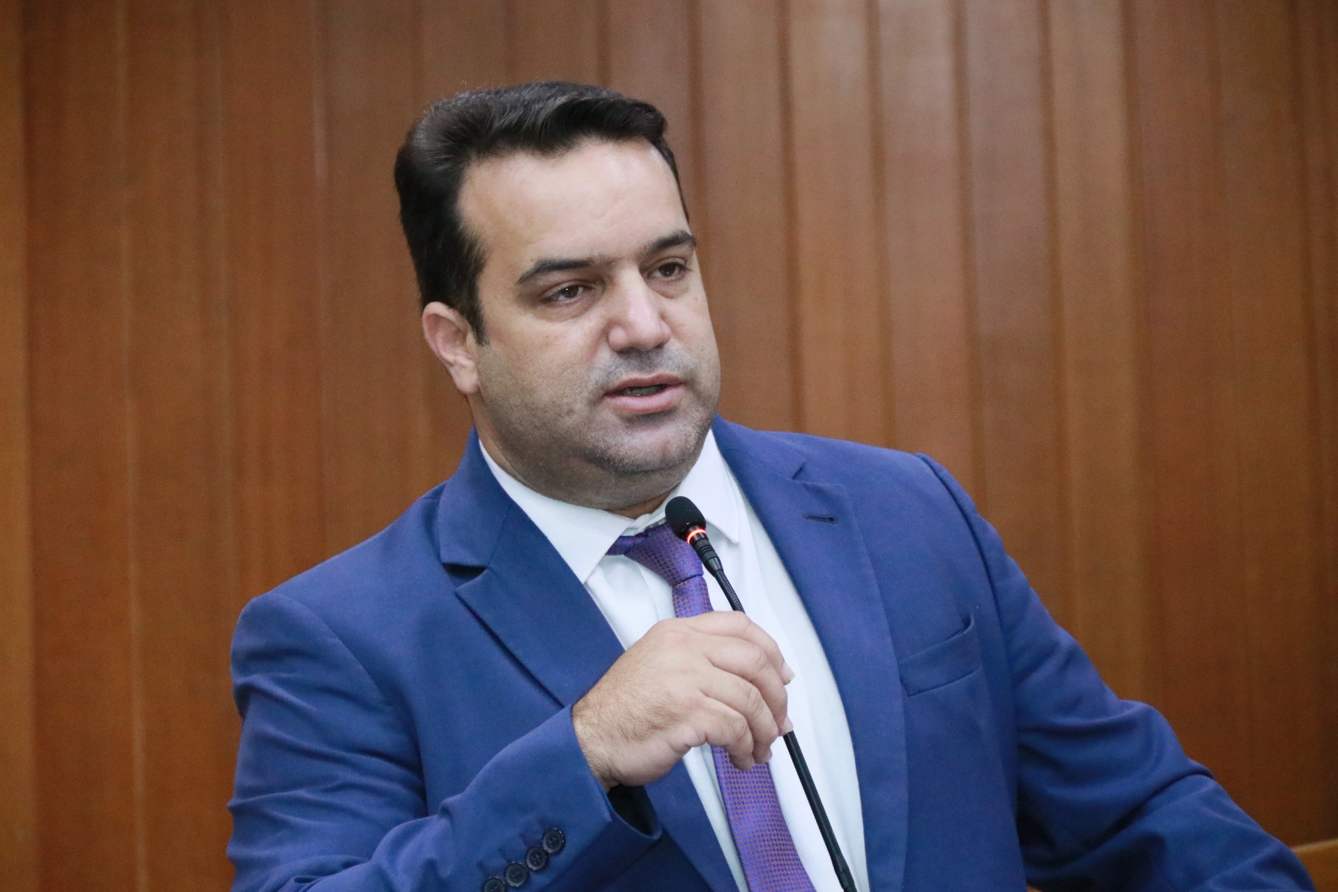 Leandro Sena sugere criação do Painel Vacinômetro em Goiânia