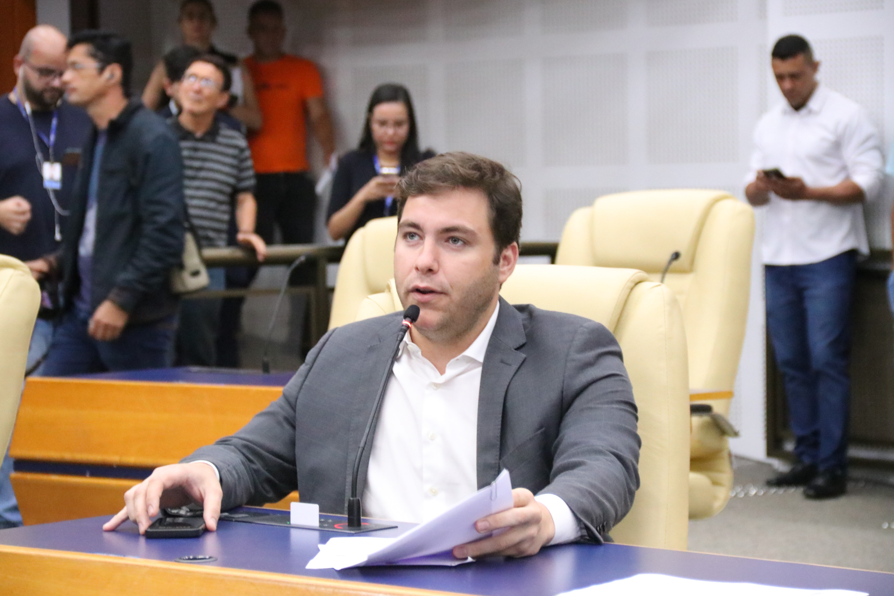 Lucas Kitão denuncia condições insalubres de unidade de saúde