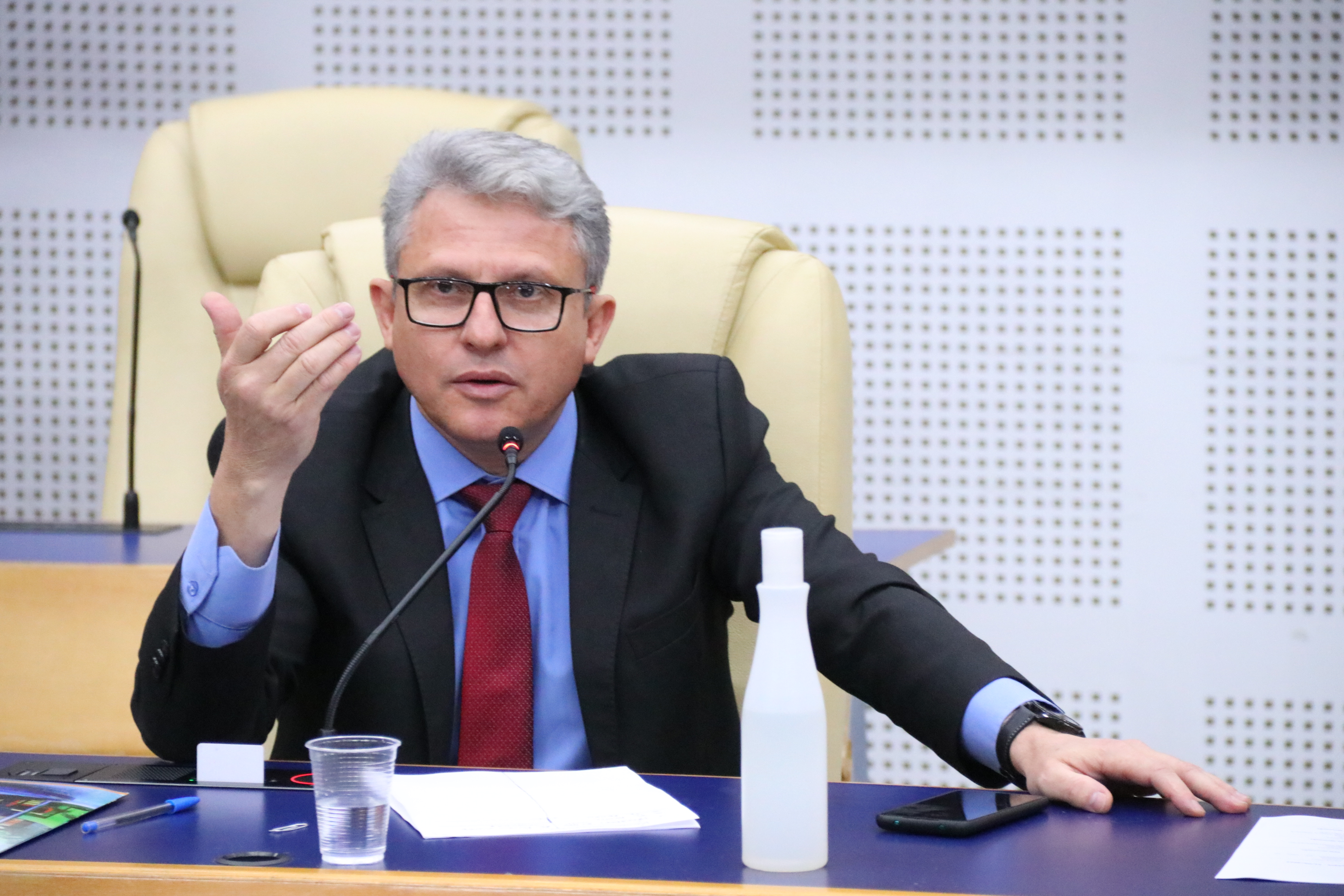 Isaías Ribeiro propõe criação do Programa “Colo para Mãe”
