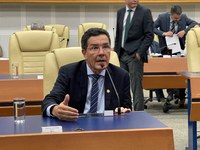 Professor Edward propõe fim da escala de trabalho 6x1 na administração municipal