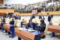 Plenário aprova equiparação de carreira de procuradores e assessores jurídicos da Câmara à de servidores ocupantes de igual função no Executivo