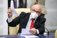 Mauro Rubem solicita medidas de proteção ao frio para pessoas em situação de rua