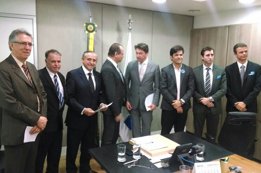 Ministro da Saúde promete avaliar situação do Hospital Araújo Jorge