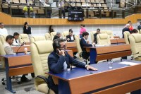 Plenário rejeita veto à criação de campanha para orientar idosos sobre golpes na internet