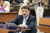 Plenário aprova matéria que proíbe afixação de cartazes favoráveis ao aborto 