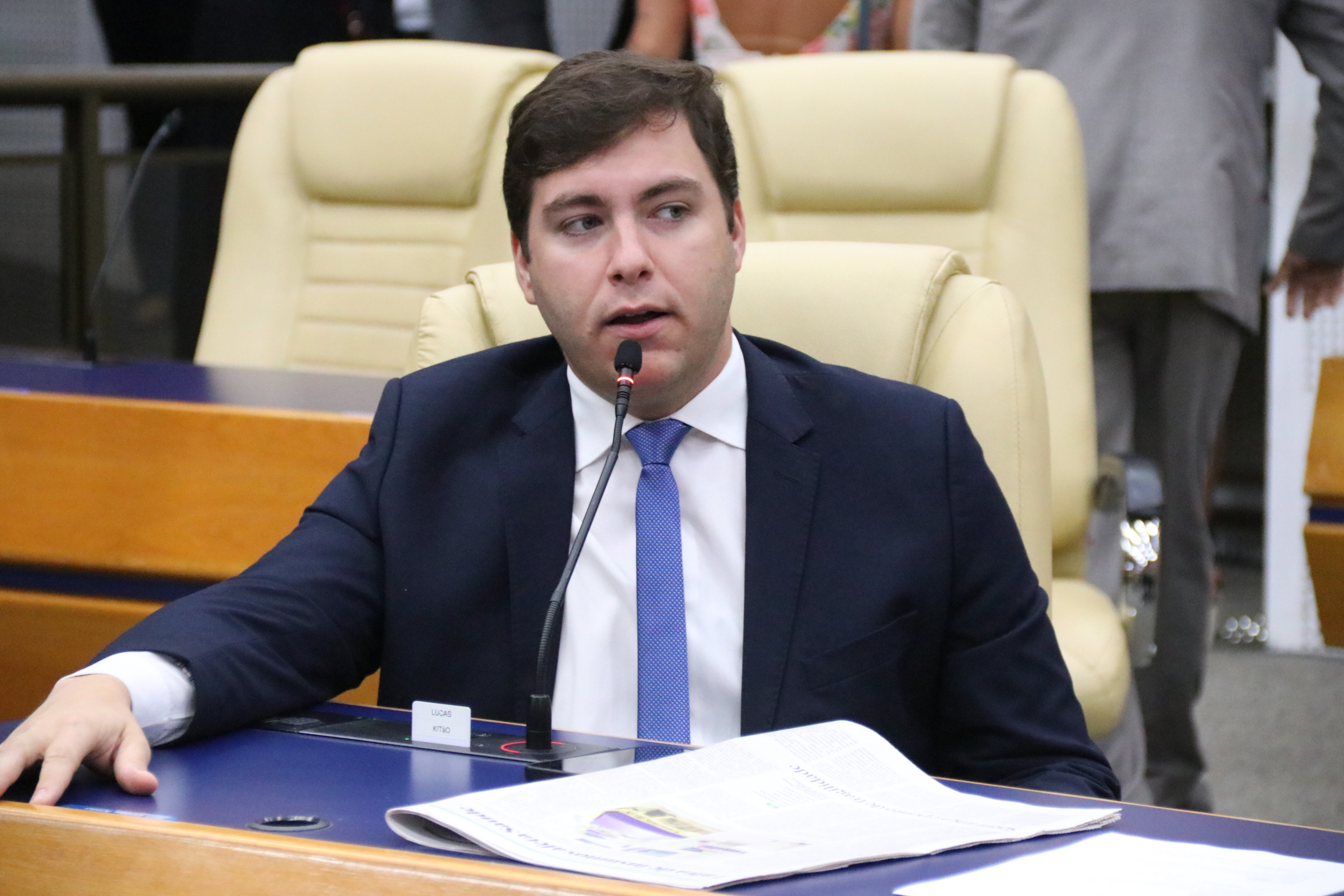 Plenário aprova instalação de dispositivos contra choques elétricos em praças e em parques públicos