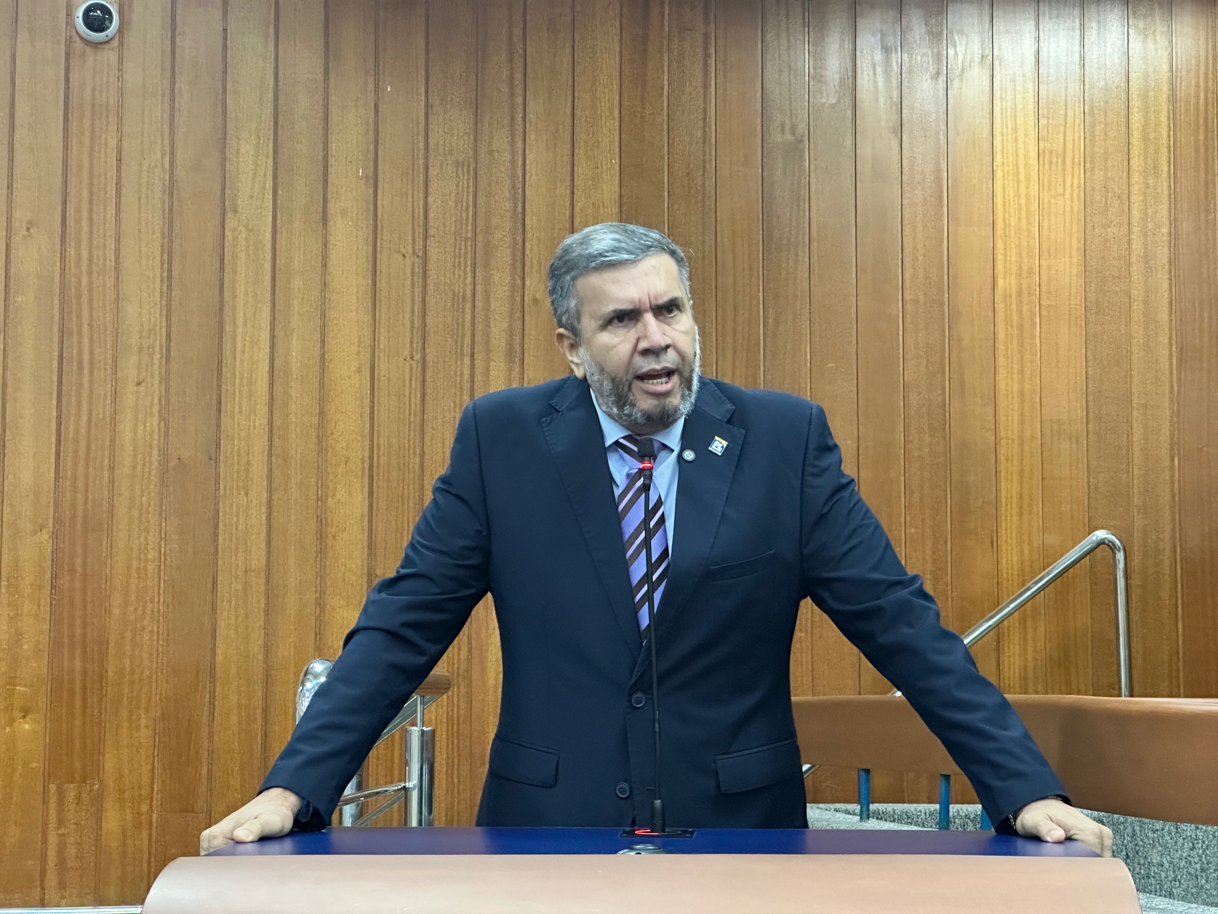 Plenário aprova restrição de materiais considerados impróprios em escolas municipais