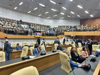 Plenário rejeita vetos do Executivo a projetos aprovados pela Câmara