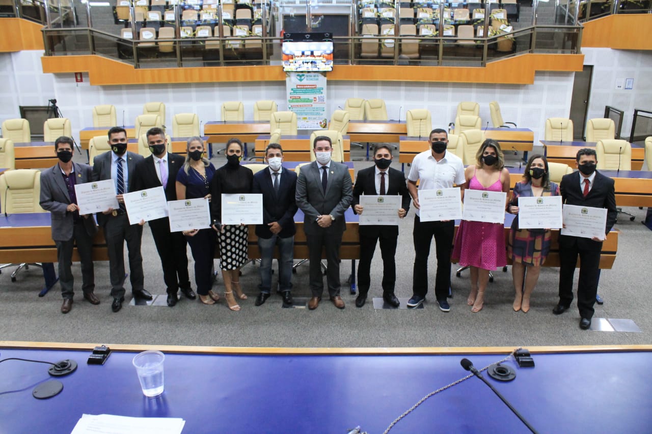 Policiais Civis de Goiás são homenageados pelo vereador Thialu Guiotti