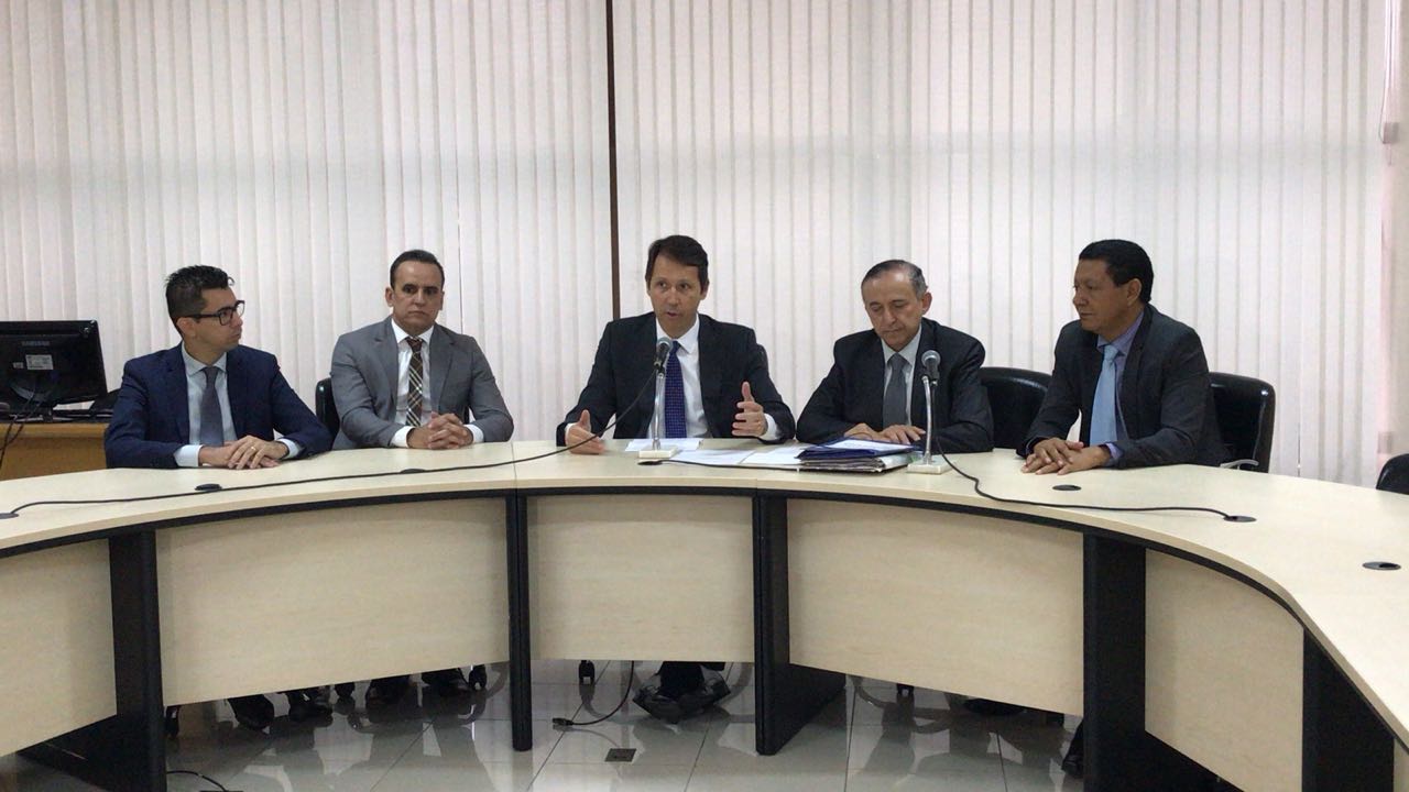 Presidente da Câmara de Goiânia fala sobre o concurso público em coletiva de imprensa