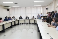 Presidente Romário Policarpo recebe aprovados em concurso público