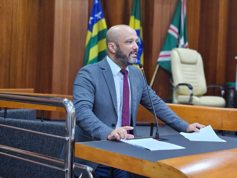 Projeto aprovado em plenário estabelece reconhecimento público para boas condutas cívicas e benefícios aos cidadãos