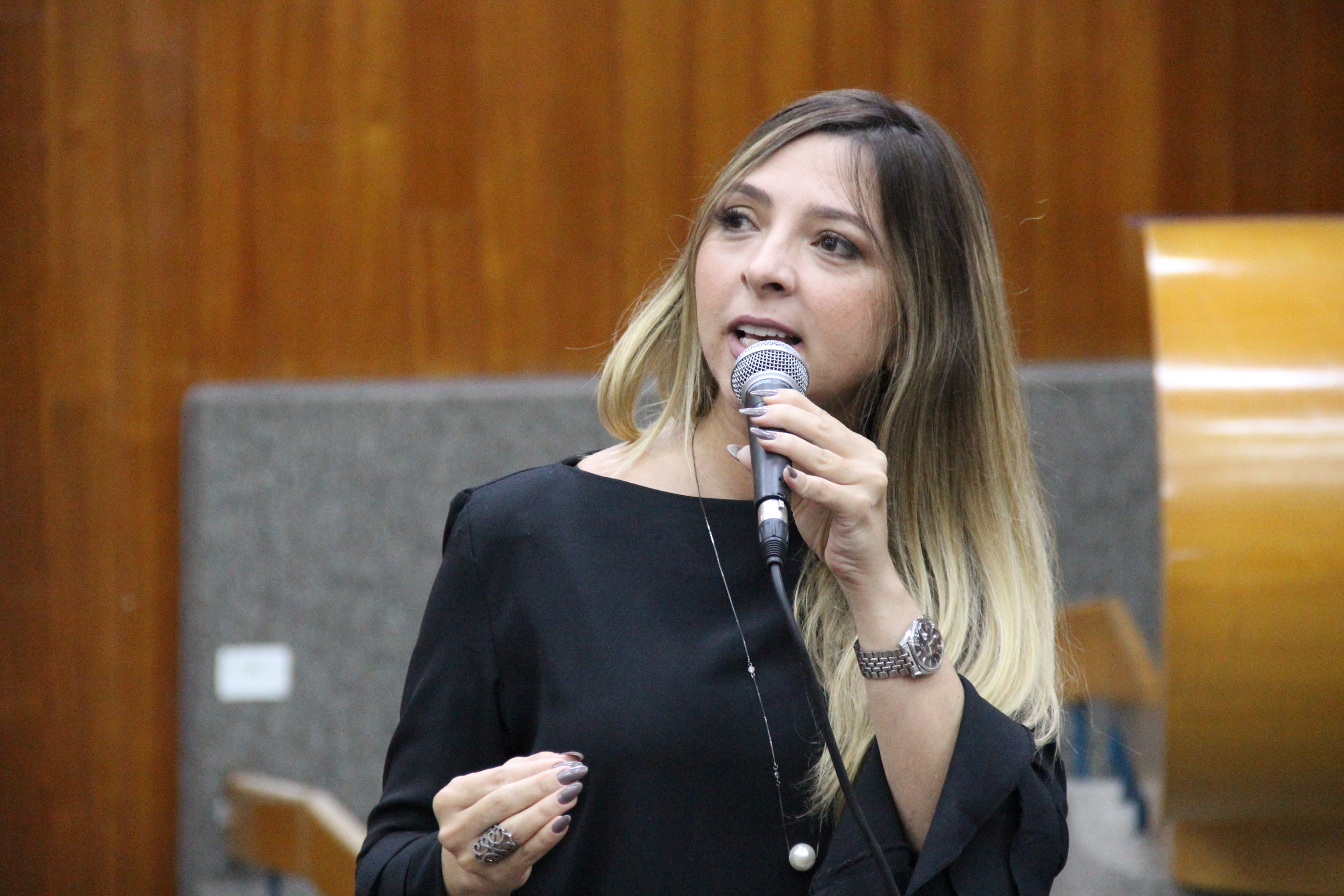 Projeto visa proibir cobrança de taxa de religação de água e energia