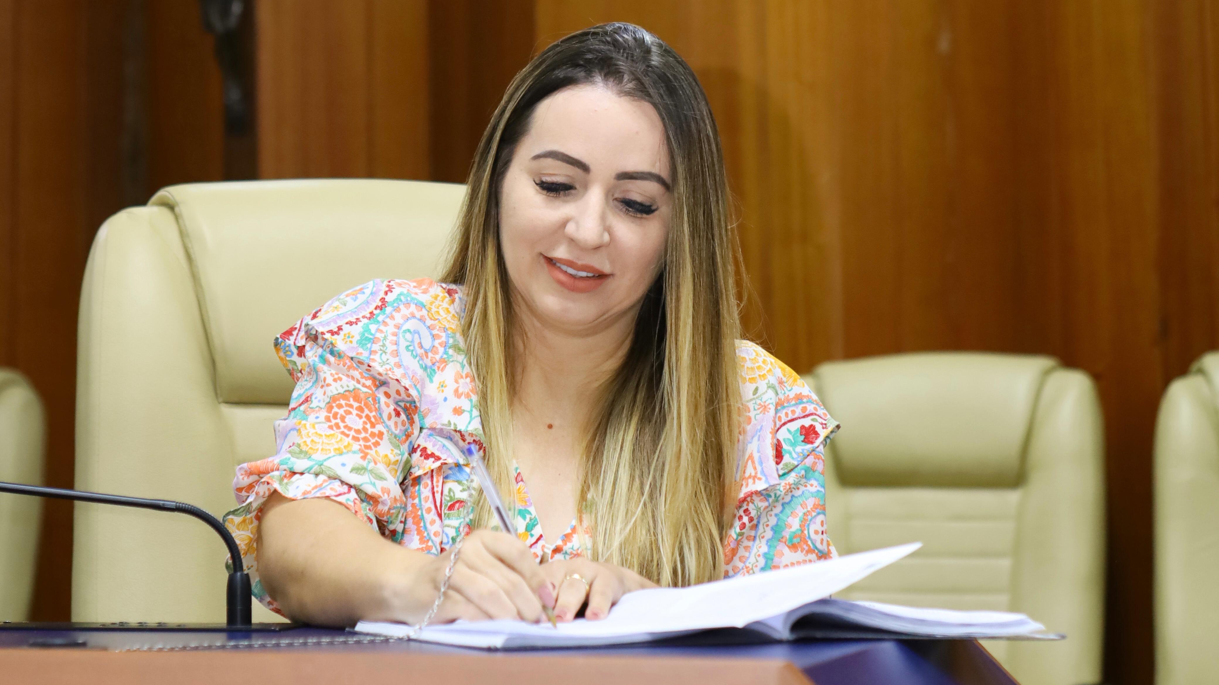 Projeto propõe política para uso consciente de telas por crianças e por adolescentes