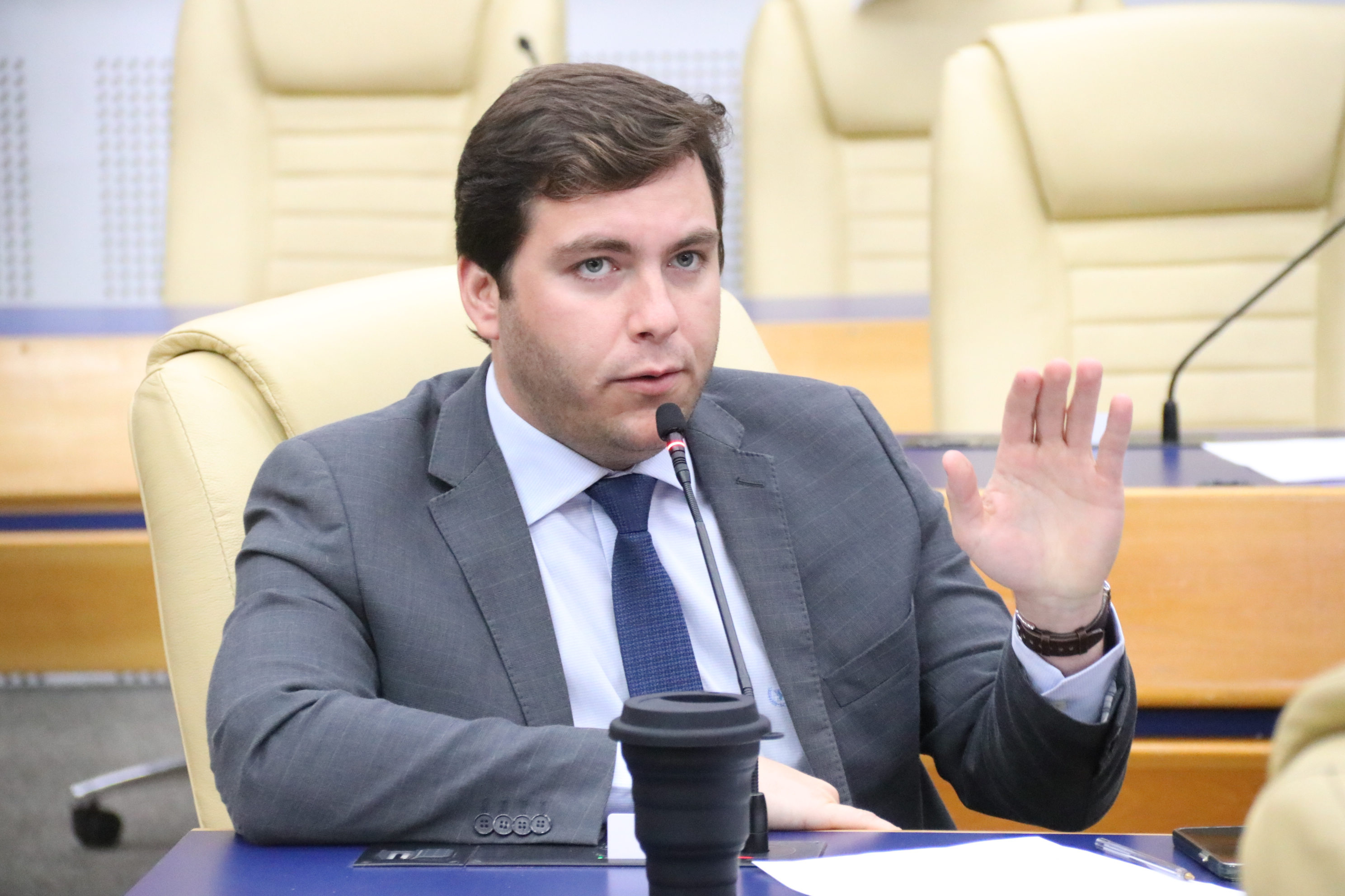 Projeto regulamenta abertura e funcionamento de "dark kitchens” em Goiânia