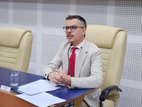 Projeto estabelece certificação em curso de intérprete de Libras como critério de desempate em concursos municipais