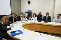 Secretária garante liberação de verba para maternidade assim que empresa retomar as obras