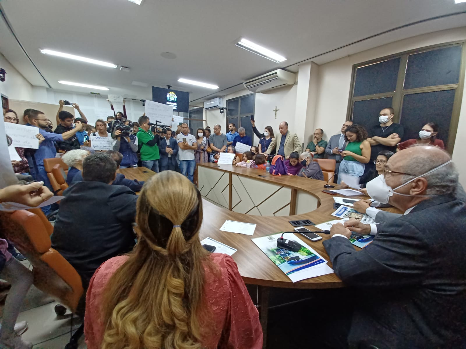 Secretaria de Saúde promete resolver problema de falta de insumos em uma semana