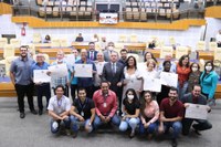 Sessão Especial homenageia participantes do Programa 'Novos Caminhos'